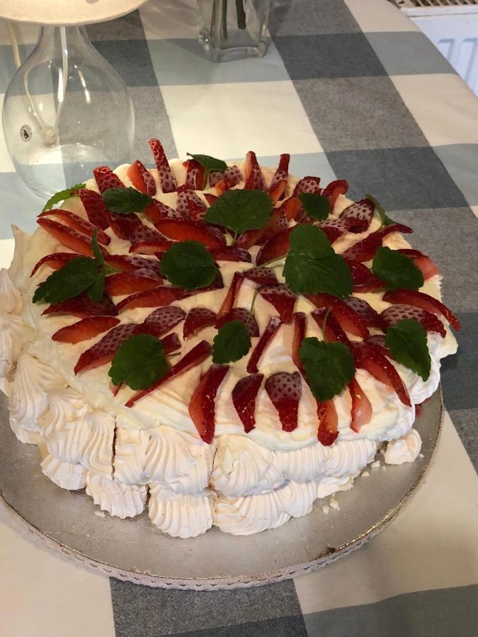 Stajnia Bialy Borek Biskupice Kocurów Esterno foto